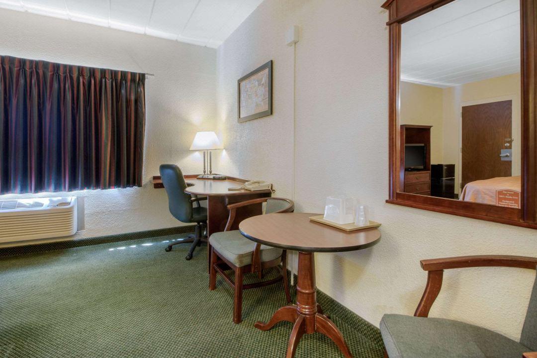 Econo Lodge Inn & Suites Wisconsin Dells Zewnętrze zdjęcie