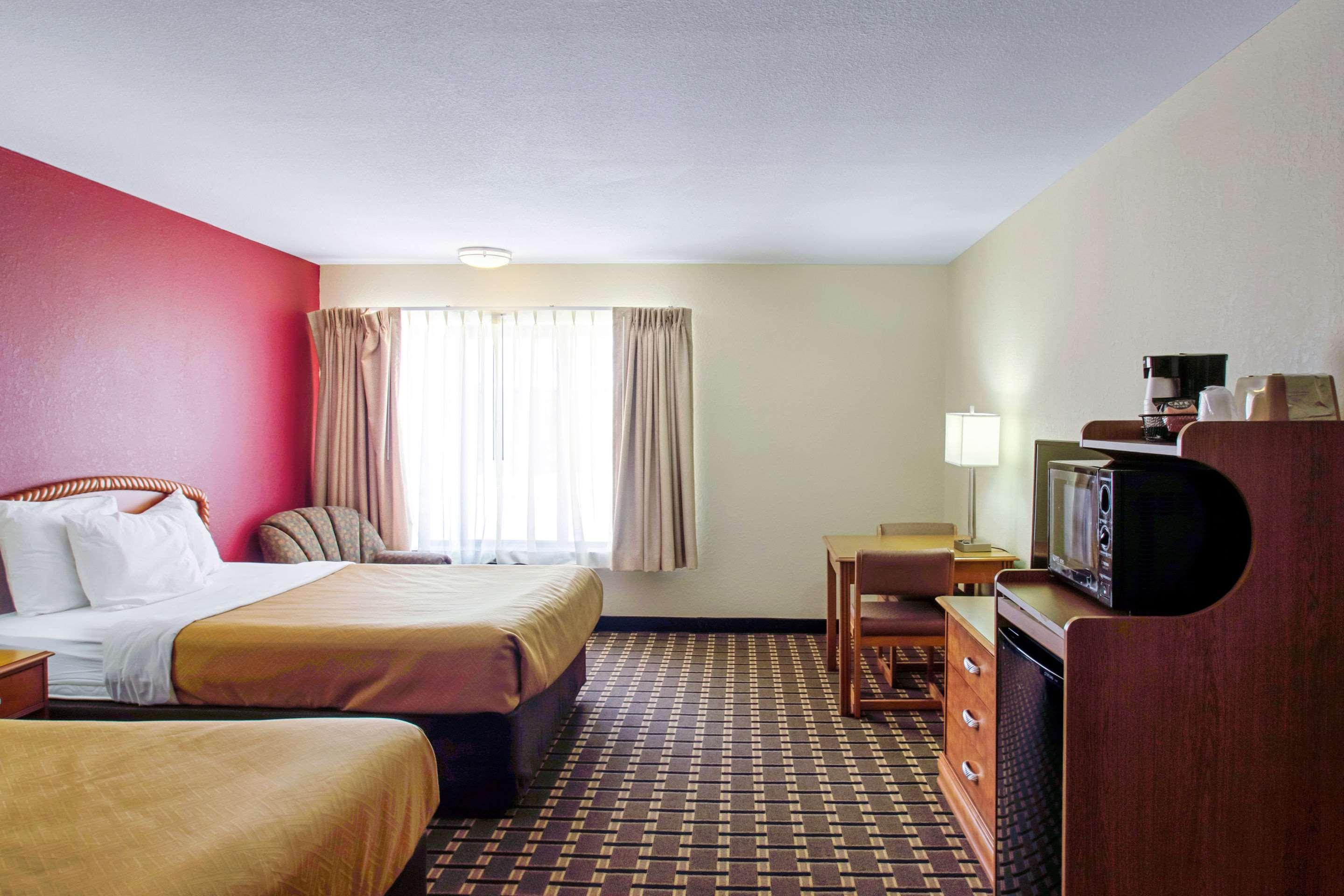 Econo Lodge Inn & Suites Wisconsin Dells Zewnętrze zdjęcie